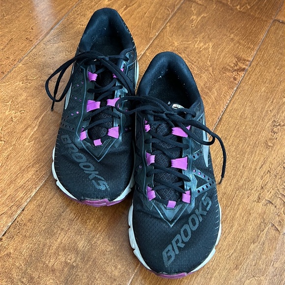 Brooks Women’s running sneakers Neuro2 size 8.5 black used - Picture 8 of 17